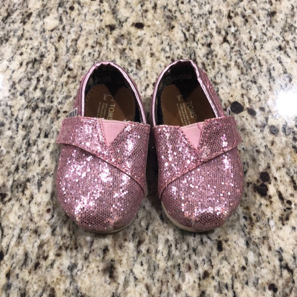 Pink sparkle Toms